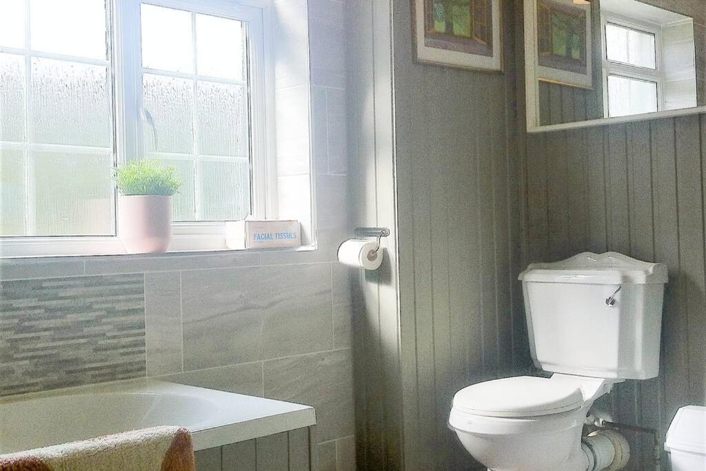 Charming Cottage Within Farmhouse Monmouth Esterno foto